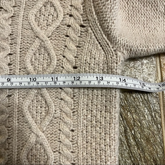 J. Crew Classic Cable Knit Wool Blend Tan Taupe Sweater Women’s Size XXS - Picture 3 of 10